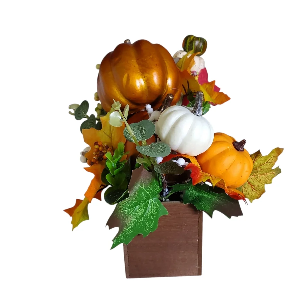 NWOT Autumn Harvest Pumpkin Arrangement Hello Fall